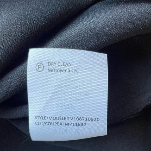 Vince V-neck Split Neck Cap Sleeve 100% Silk Black Minimalist Neutral Blouse Top - Picture 7 of 11